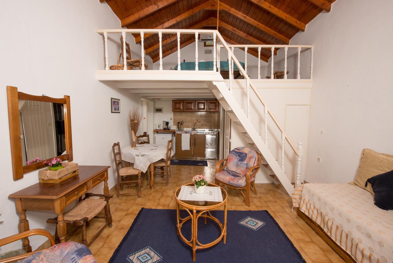 Penelope Apartment Sými Esterno foto